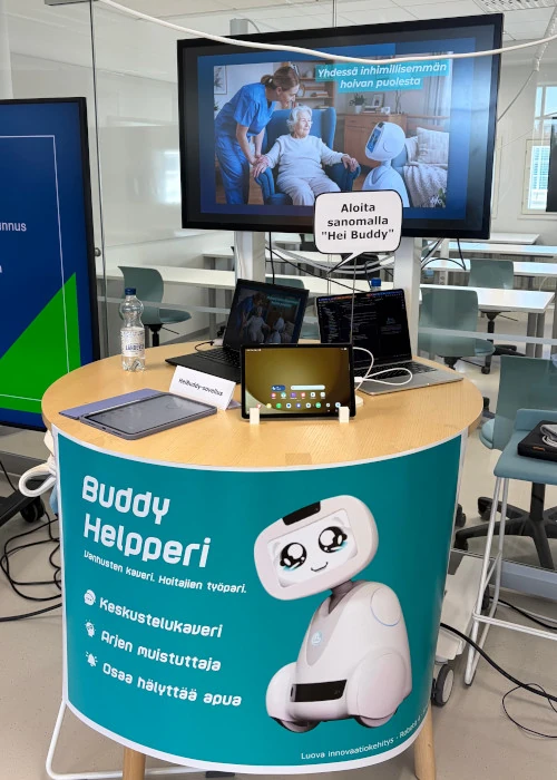 Buddy Helpperi stand